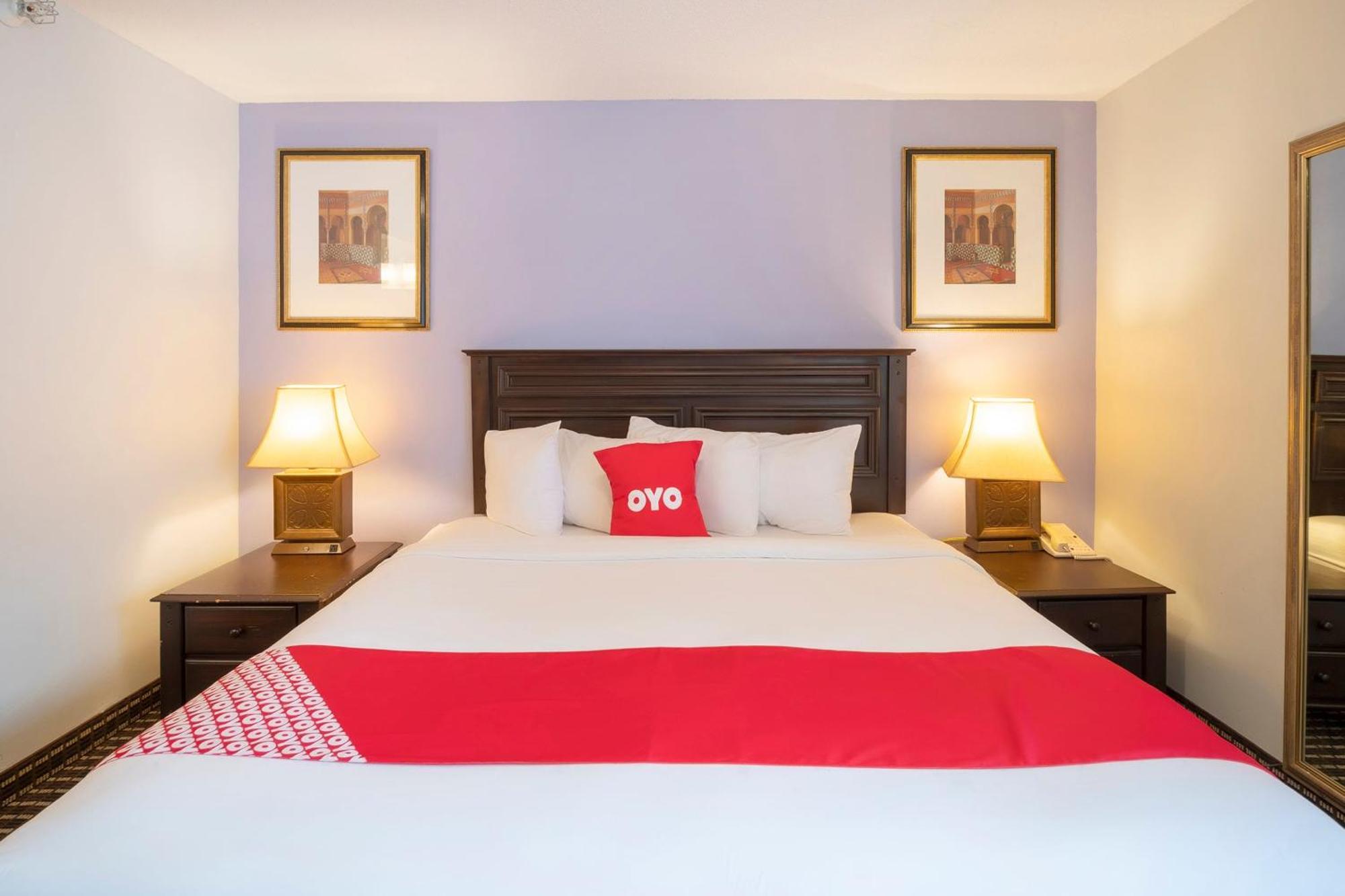 Oyo Townhouse Houston Airport North 호텔 외부 사진