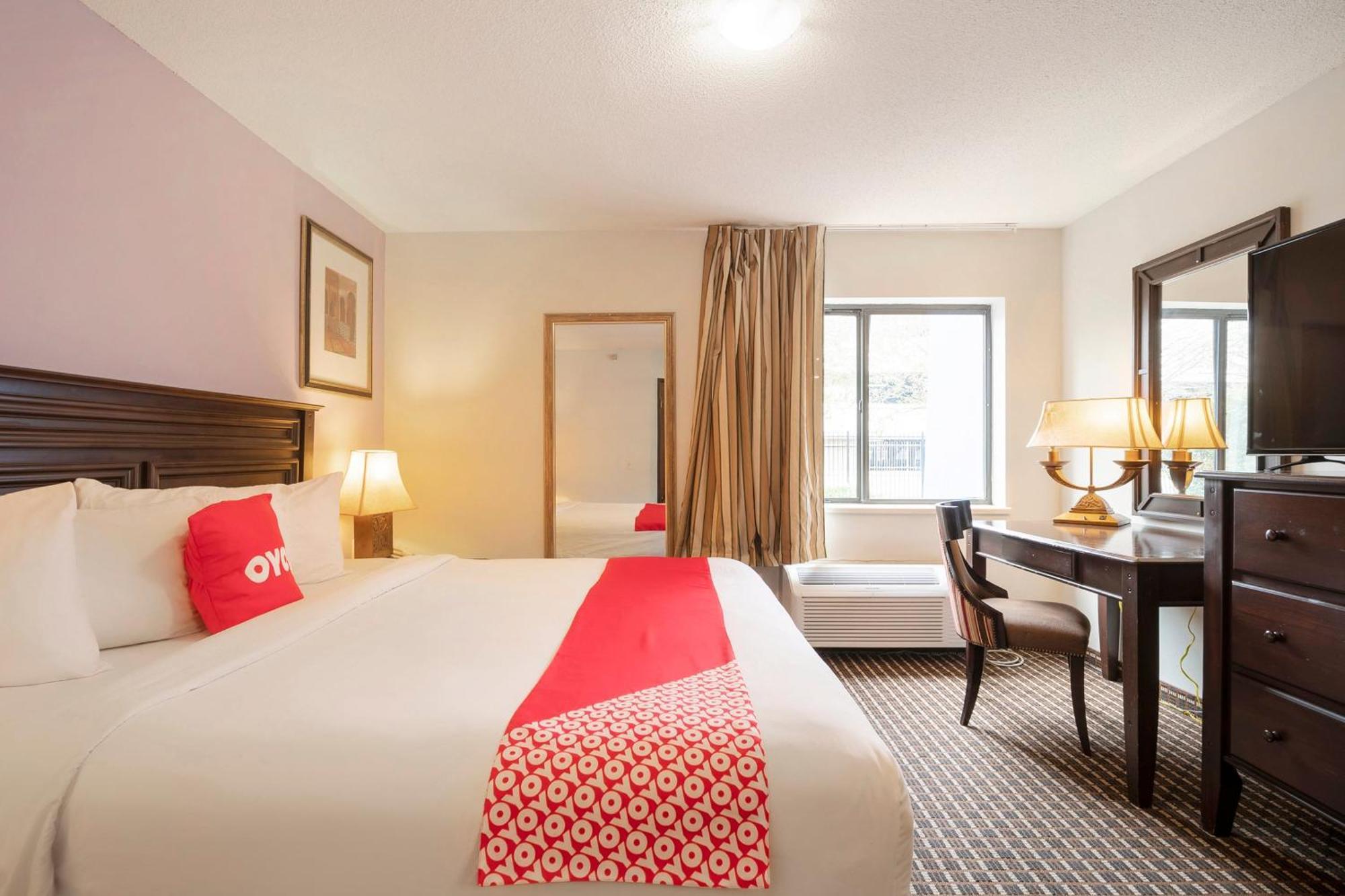 Oyo Townhouse Houston Airport North 호텔 외부 사진