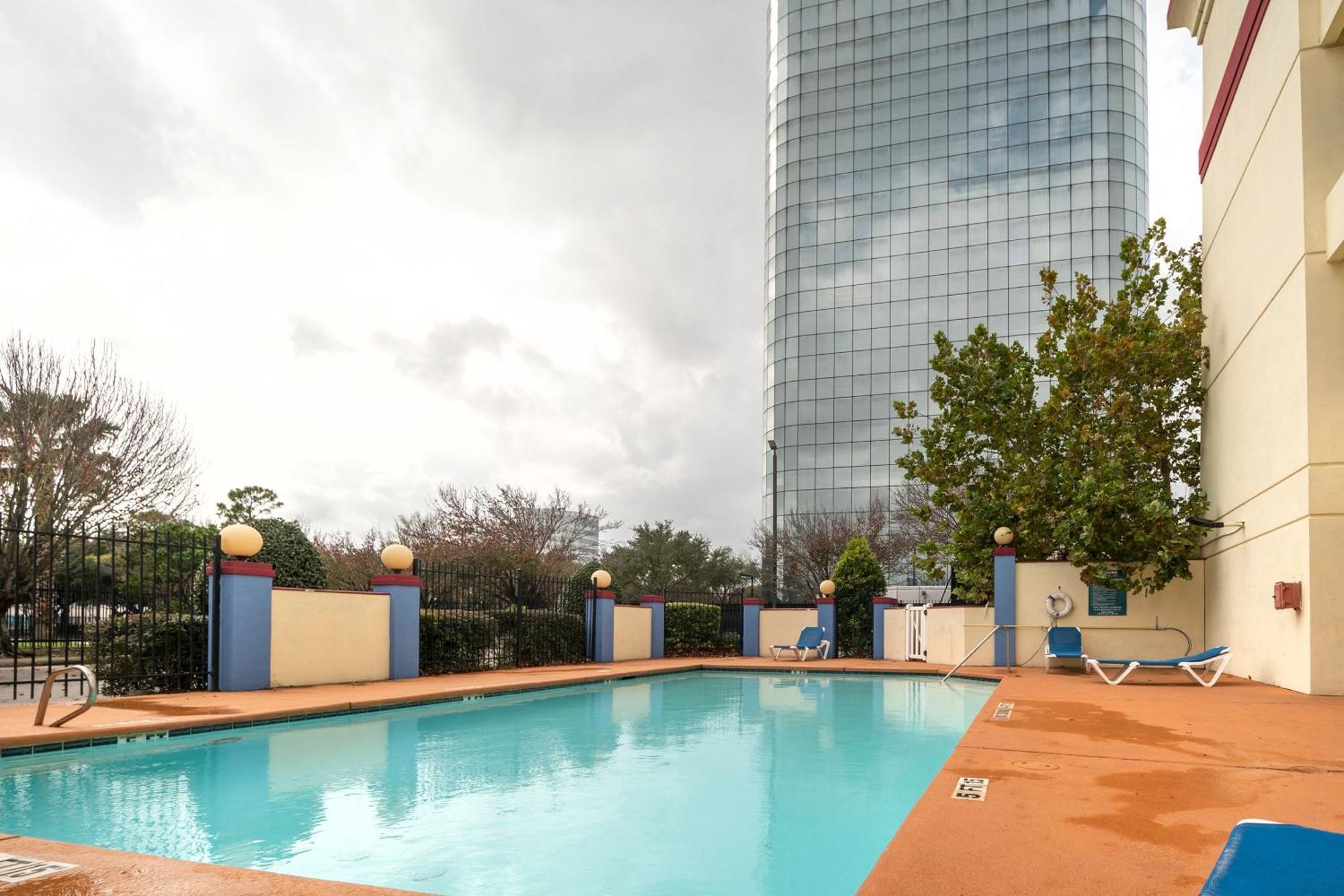 Oyo Townhouse Houston Airport North 호텔 외부 사진