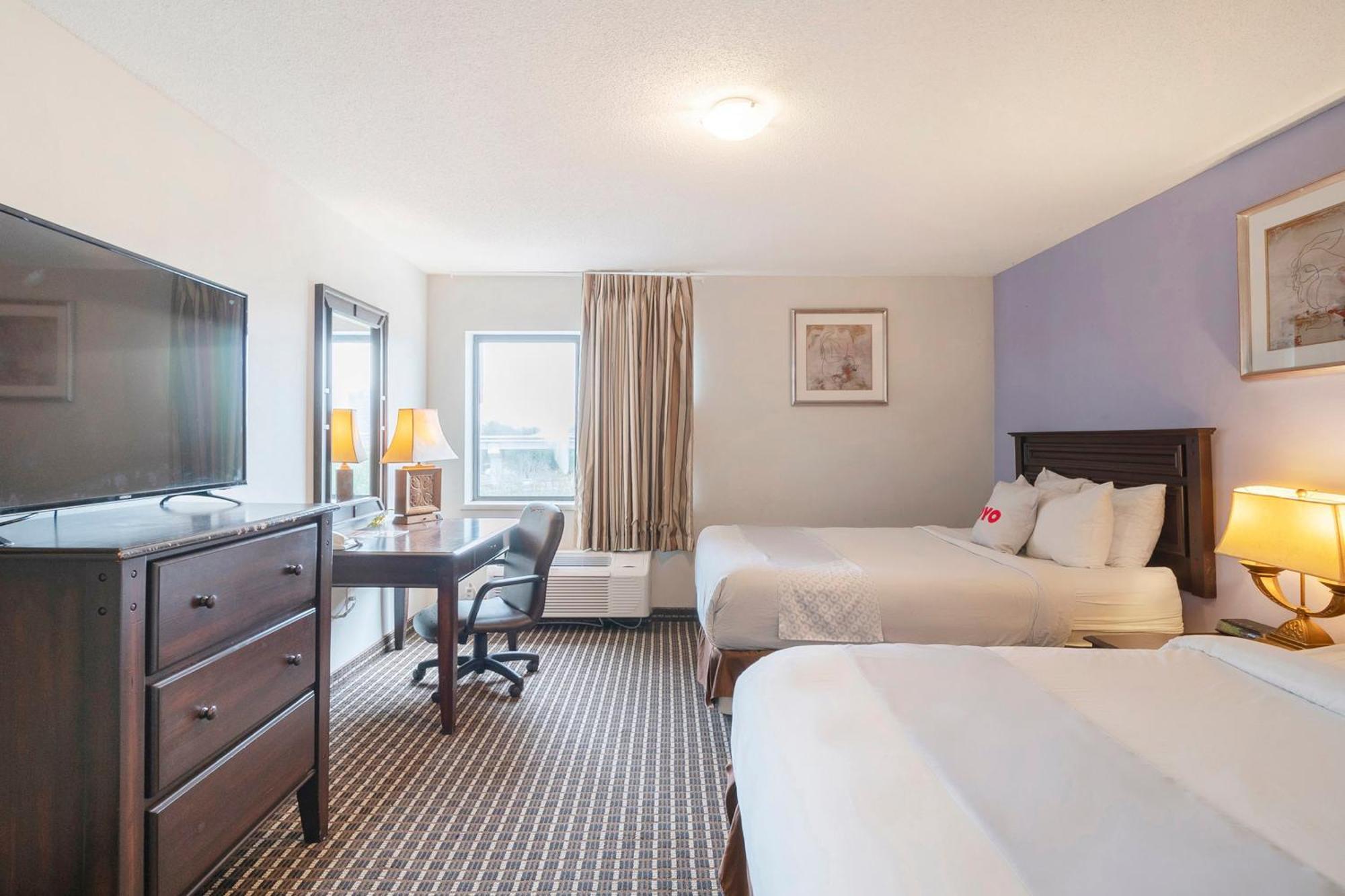Oyo Townhouse Houston Airport North 호텔 외부 사진