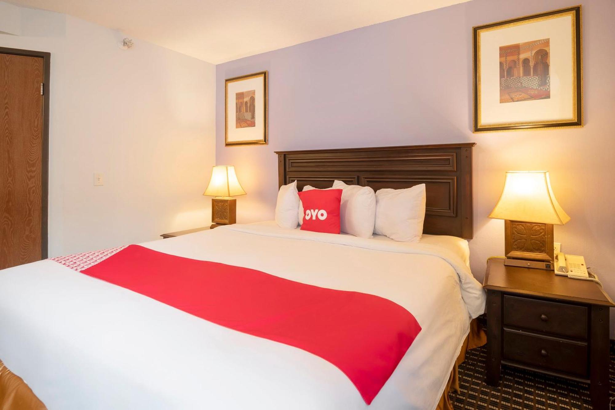 Oyo Townhouse Houston Airport North 호텔 외부 사진