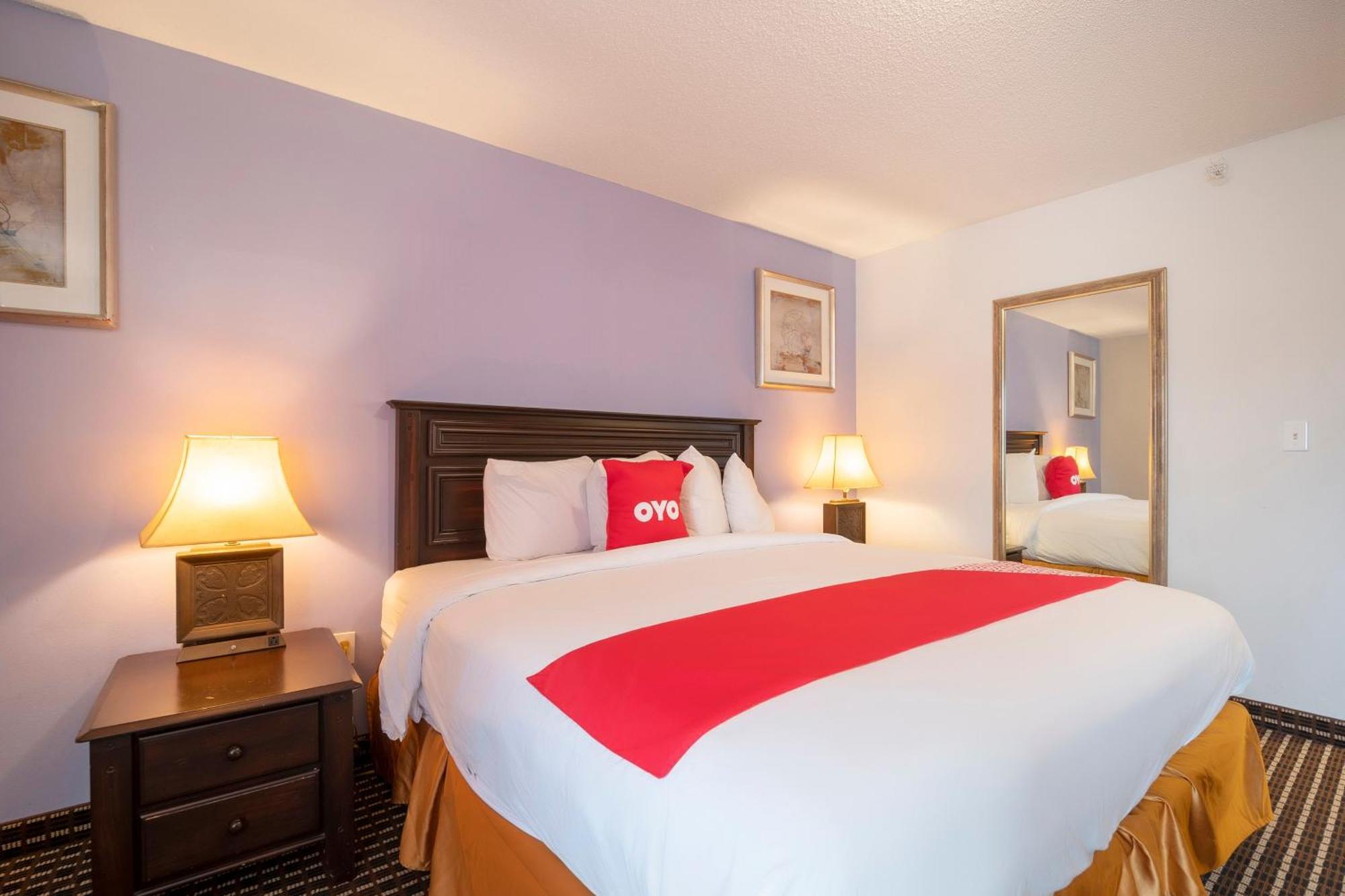 Oyo Townhouse Houston Airport North 호텔 외부 사진
