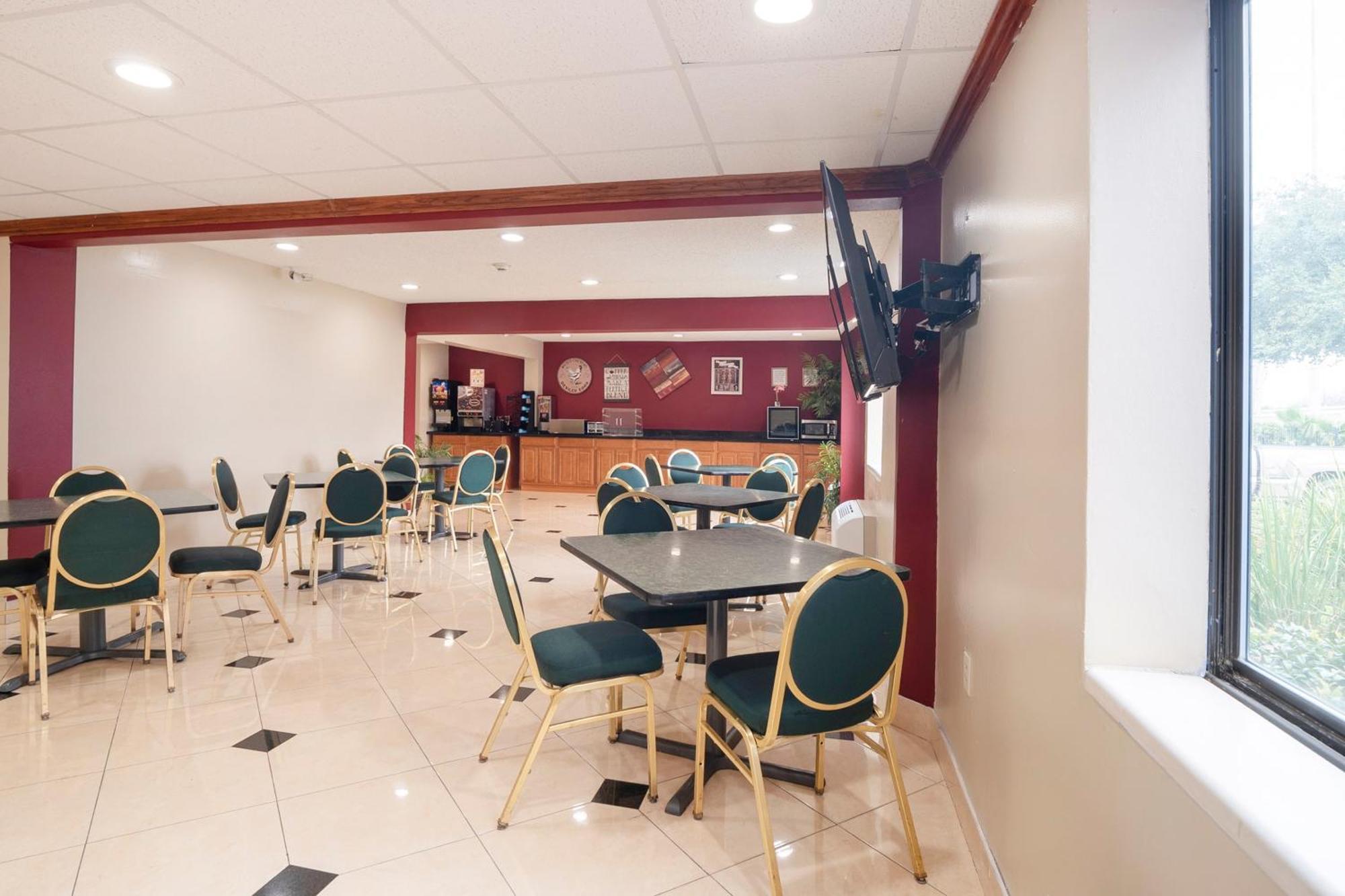 Oyo Townhouse Houston Airport North 호텔 외부 사진