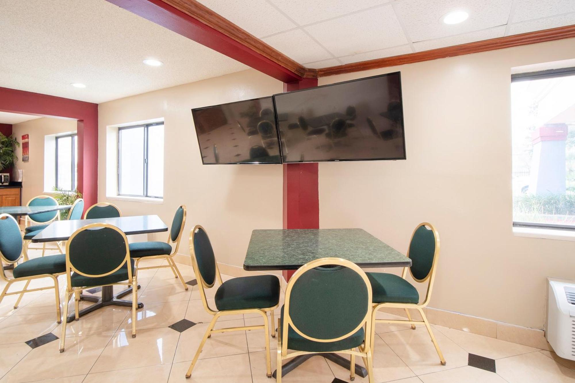 Oyo Townhouse Houston Airport North 호텔 외부 사진