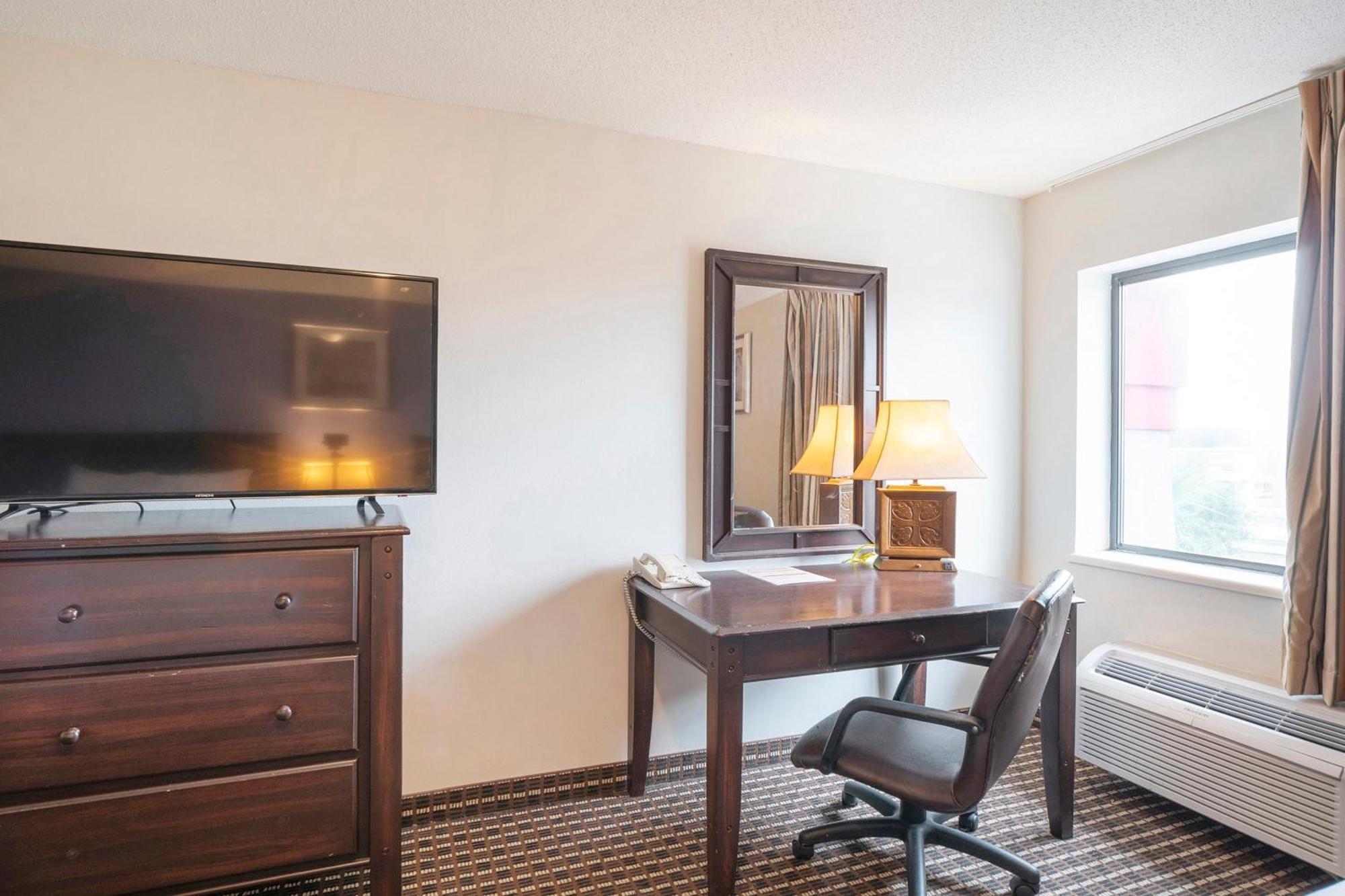 Oyo Townhouse Houston Airport North 호텔 외부 사진